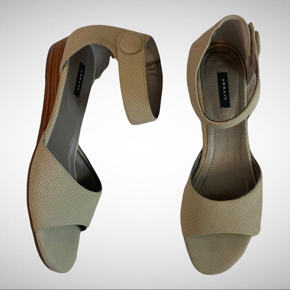 Array Havana Ankle Strap Wedge size 9.5 Narrow